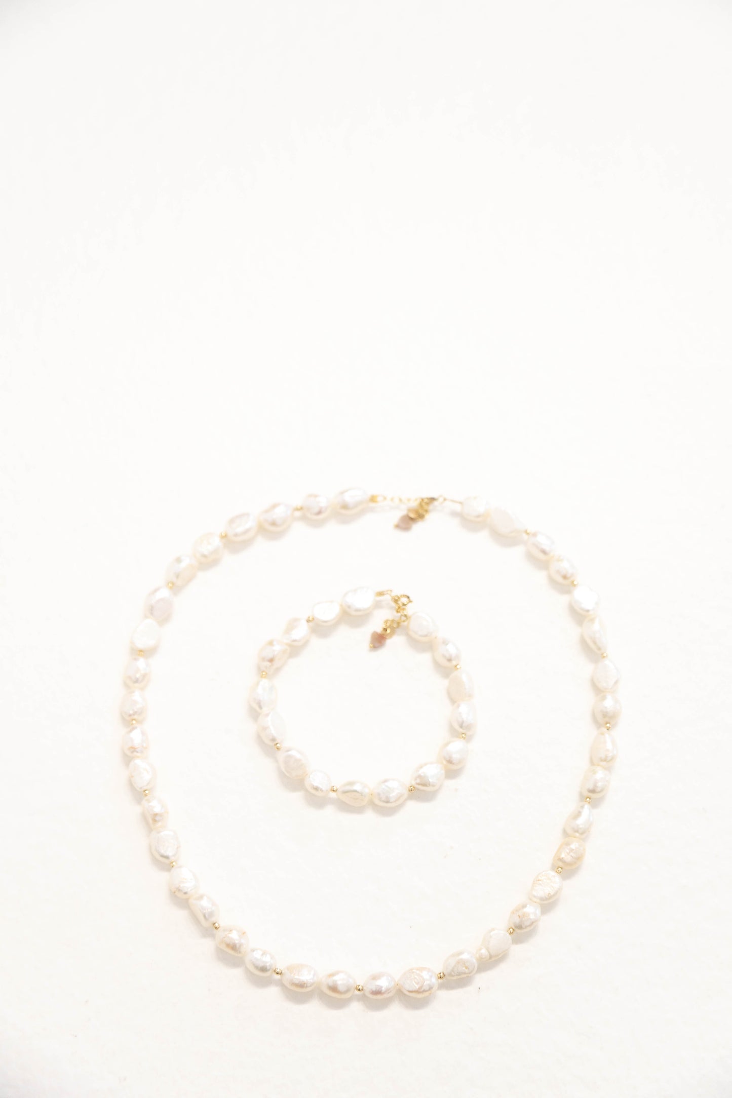 Solara freshwater pearl necklace and bracelet